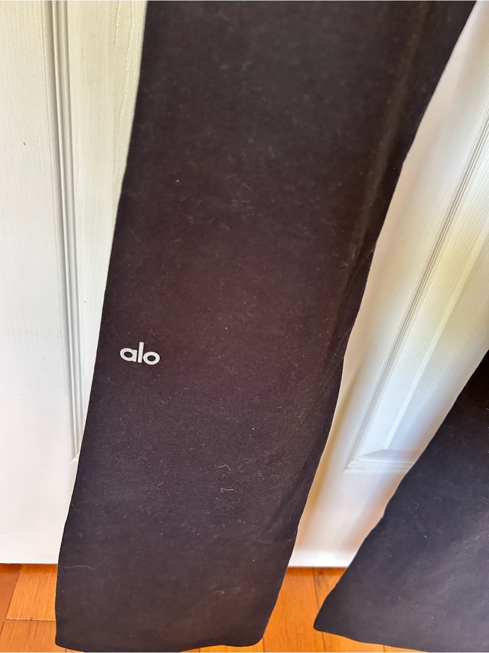 ALO YOGA Sway Bootcut Sweatpants Drawstring Black Size XS NWOT - Picture 9 of 10